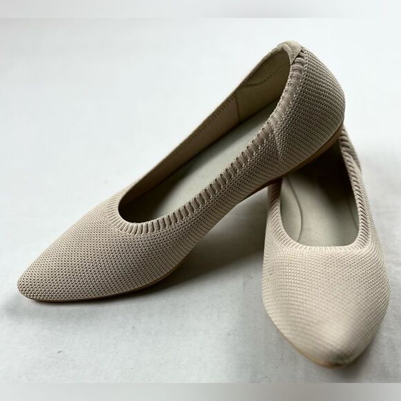 Arromic Nude Pointy Toe Flats - Picture 4 of 12